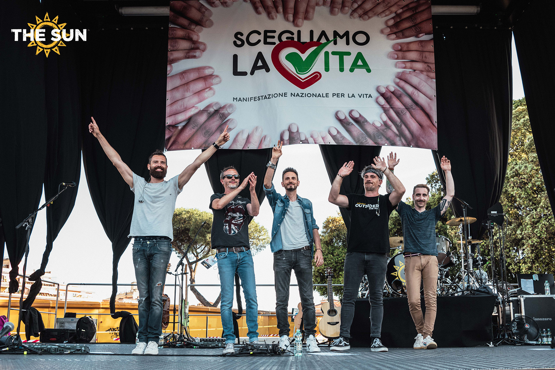 the sun manifestazione per la vita roma 2022
